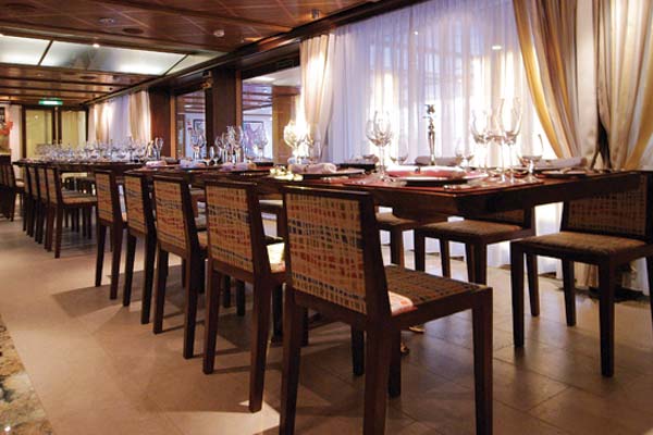 Oceania Marina Gallery Image